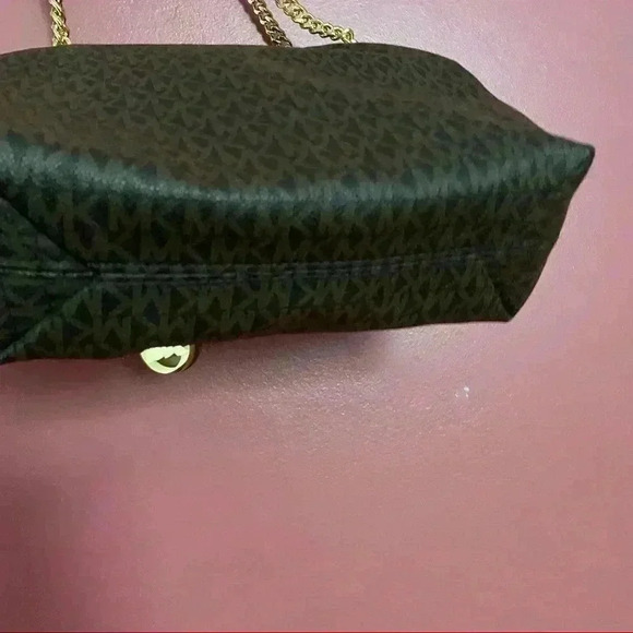 Michael Kors Women's Jet Set Chain - Picture 14 of 16